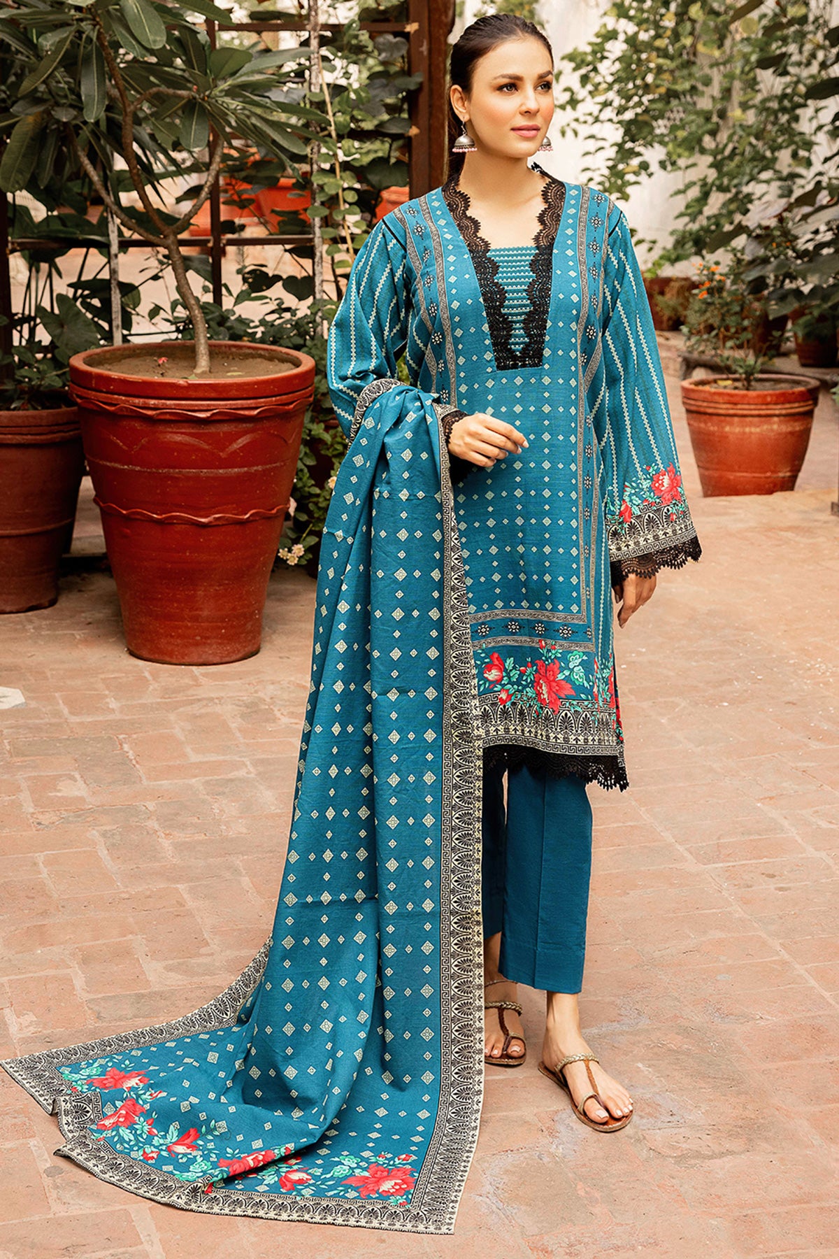 Printed Khaddar Dress | The Fabric Store – The Fabric Store Pakistan